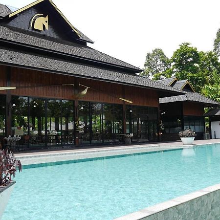 那空那育普蒙特拉度假村 坤西育府 外观 照片